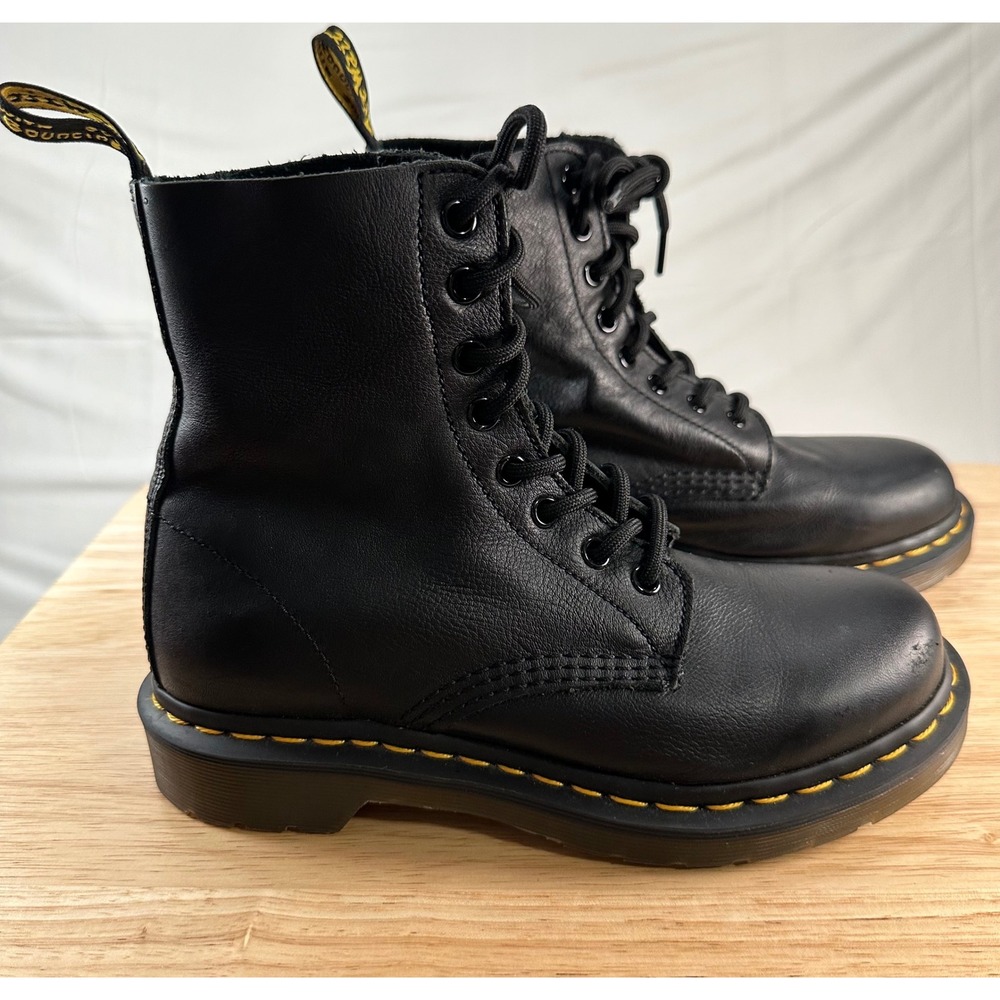 Dr. Martens Womens 1460 Pascal Virginia Leather 8-Eye Boots US 6 Black Combat